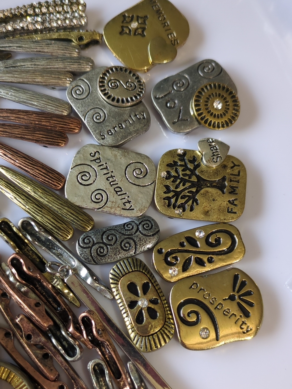 🏵️B23 Mixed Metal Craft Jewelry Pieces - Various Metallic Colours